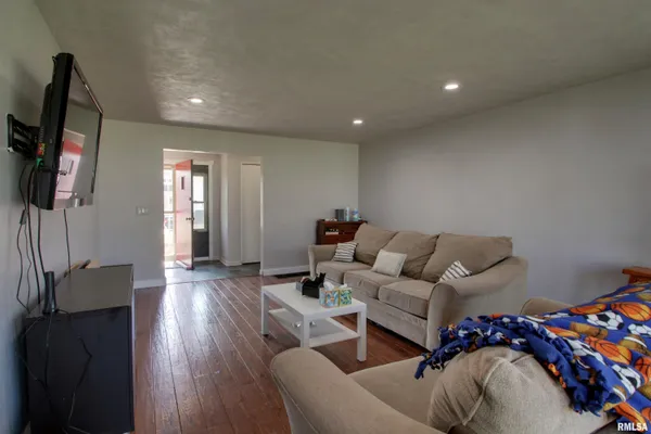$299,900 | 2307 Payson Avenue, Quincy, IL 62301