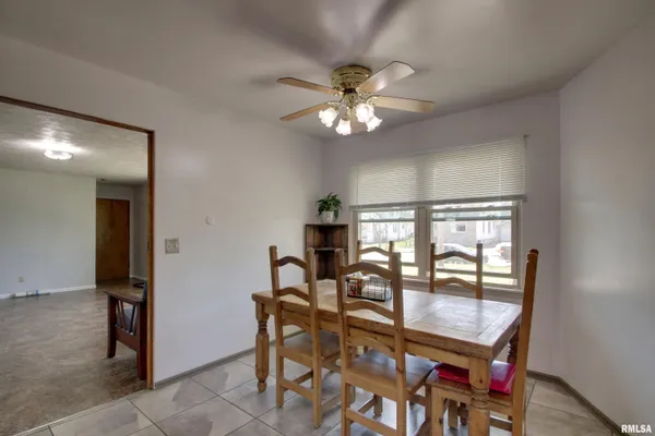$299,900 | 2307 Payson Avenue, Quincy, IL 62301