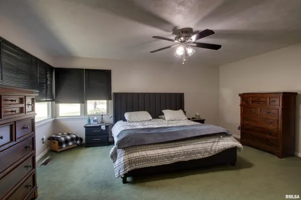 $299,900 | 2307 Payson Avenue, Quincy, IL 62301
