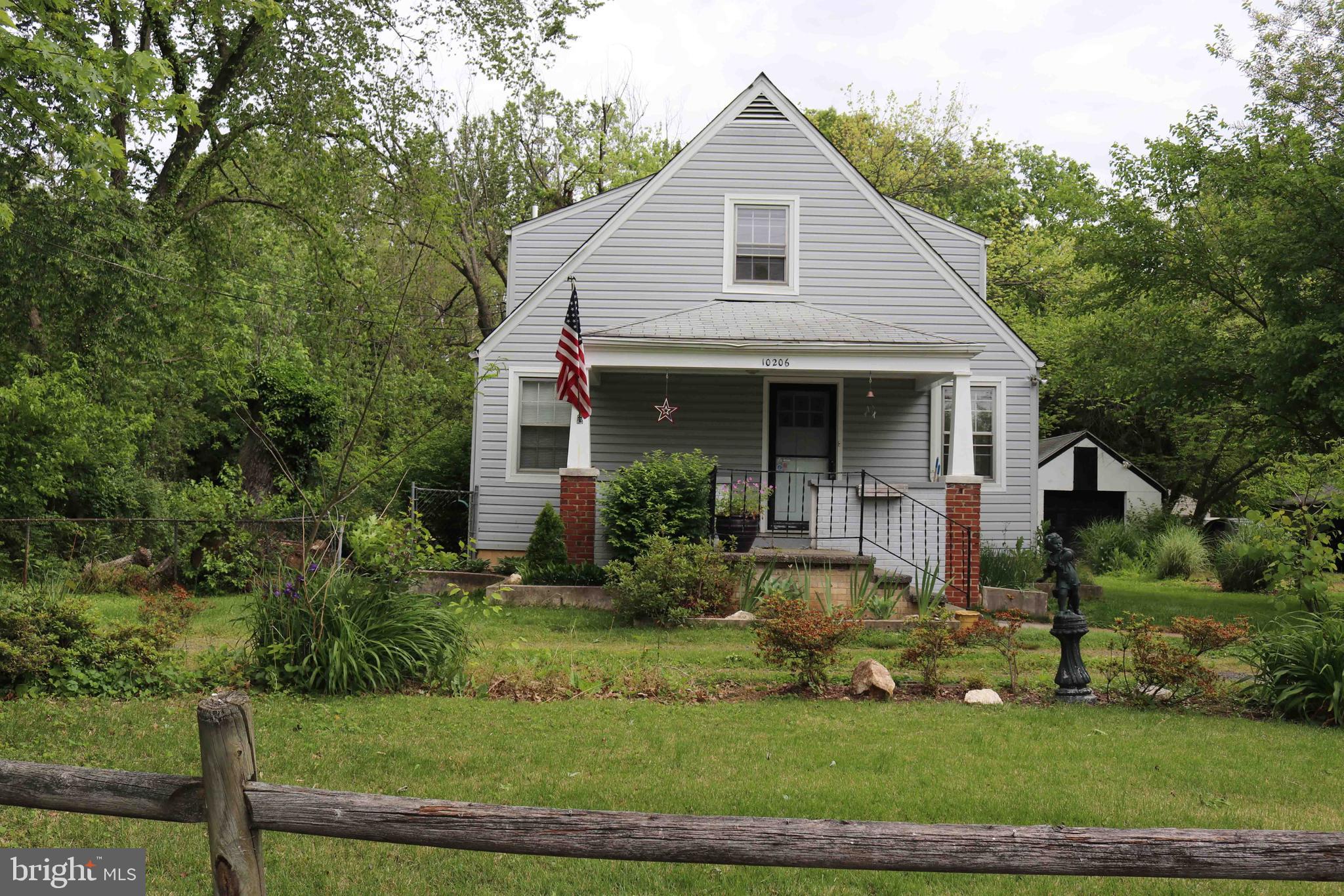 10206 Blake Lane Oakton, VA 22124 - Photo 2 of 19