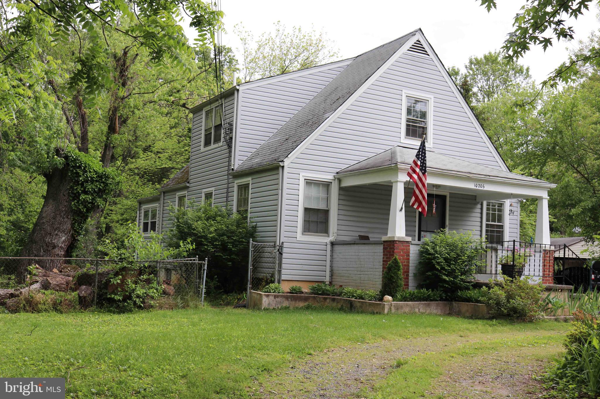 10206 Blake Lane Oakton, VA 22124 - Photo 3 of 19