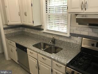 10206 Blake Lane Oakton, VA 22124 - Photo 7 of 19