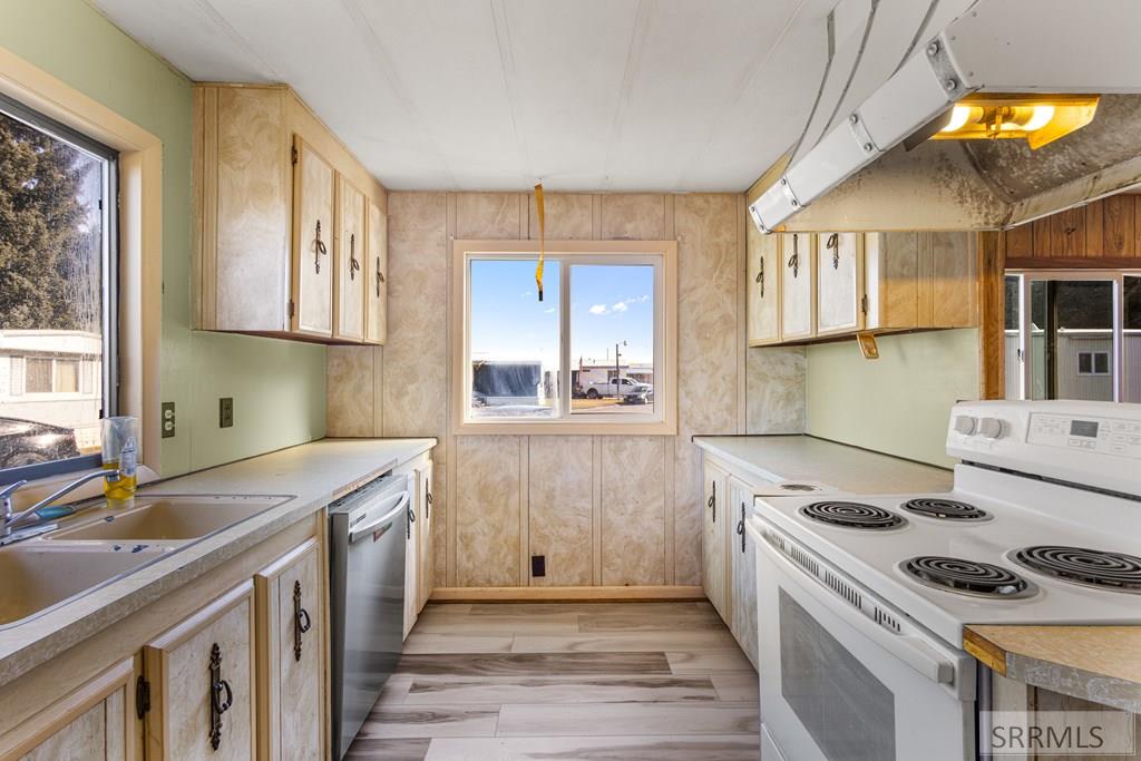 387 Airport Road, Unit 10 Rexburg, ID 83440 - Photo 14 of 27