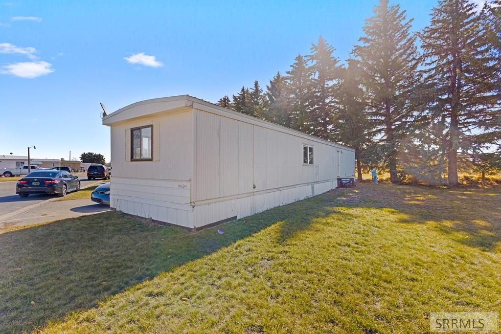 387 Airport Road, Unit 10 Rexburg, ID 83440 - Photo 3 of 27