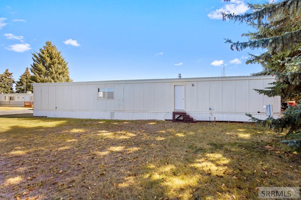 387 Airport Road, Unit 10 Rexburg, ID 83440 - Photo 4 of 27