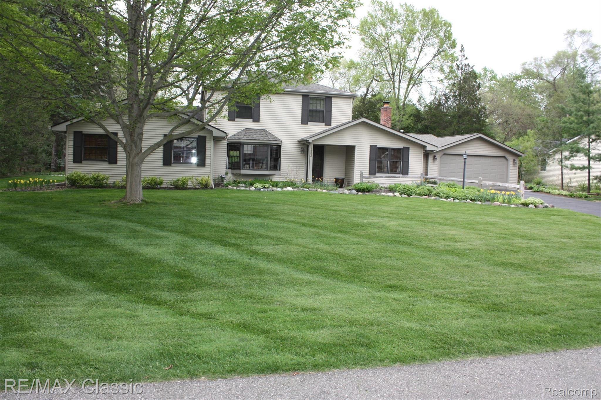 3383 Elder Road West Bloomfield, MI 48324 - Photo 1 of 24 Elder 3383 front.JPG