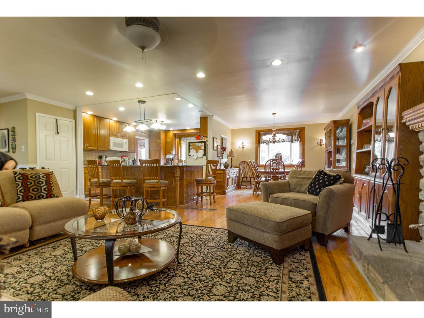 1214 Southampton Road Philadelphia, PA 19116 - Photo 5 of 24 Gallery Image 5