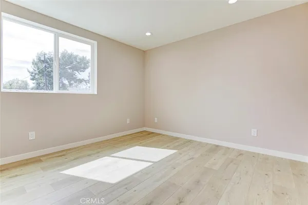 $3,700 | 7300 North Firmament Avenue, Van Nuys, CA 91406