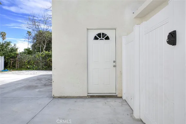 $3,700 | 7300 North Firmament Avenue, Van Nuys, CA 91406