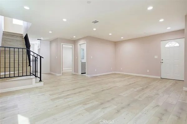 $3,700 | 7300 North Firmament Avenue, Van Nuys, CA 91406