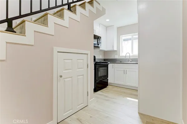 $3,700 | 7300 North Firmament Avenue, Van Nuys, CA 91406