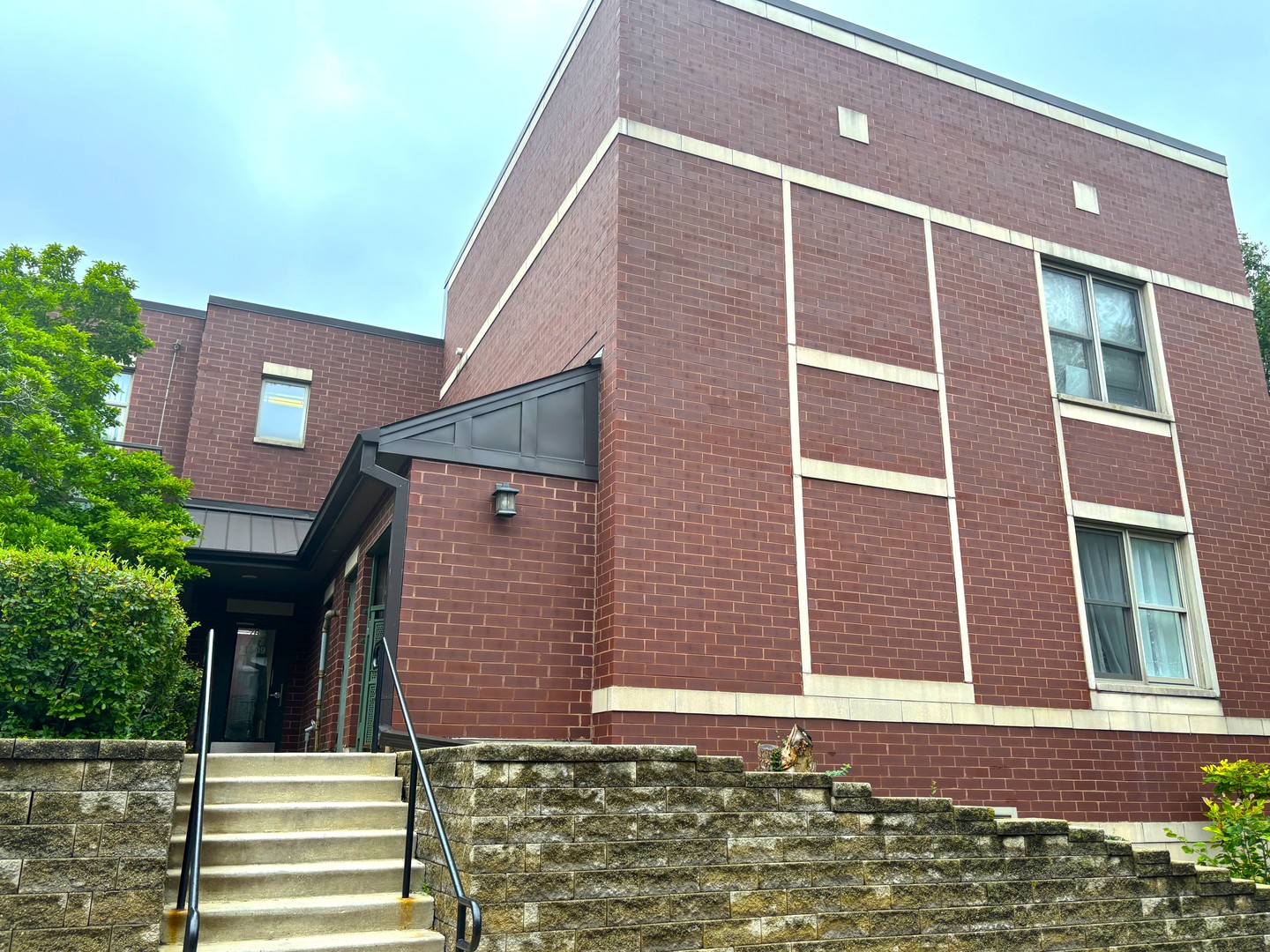 767 West 15th Street, Unit 308 Chicago, IL 60607 - Photo 2 of 31 Gallery Image 2