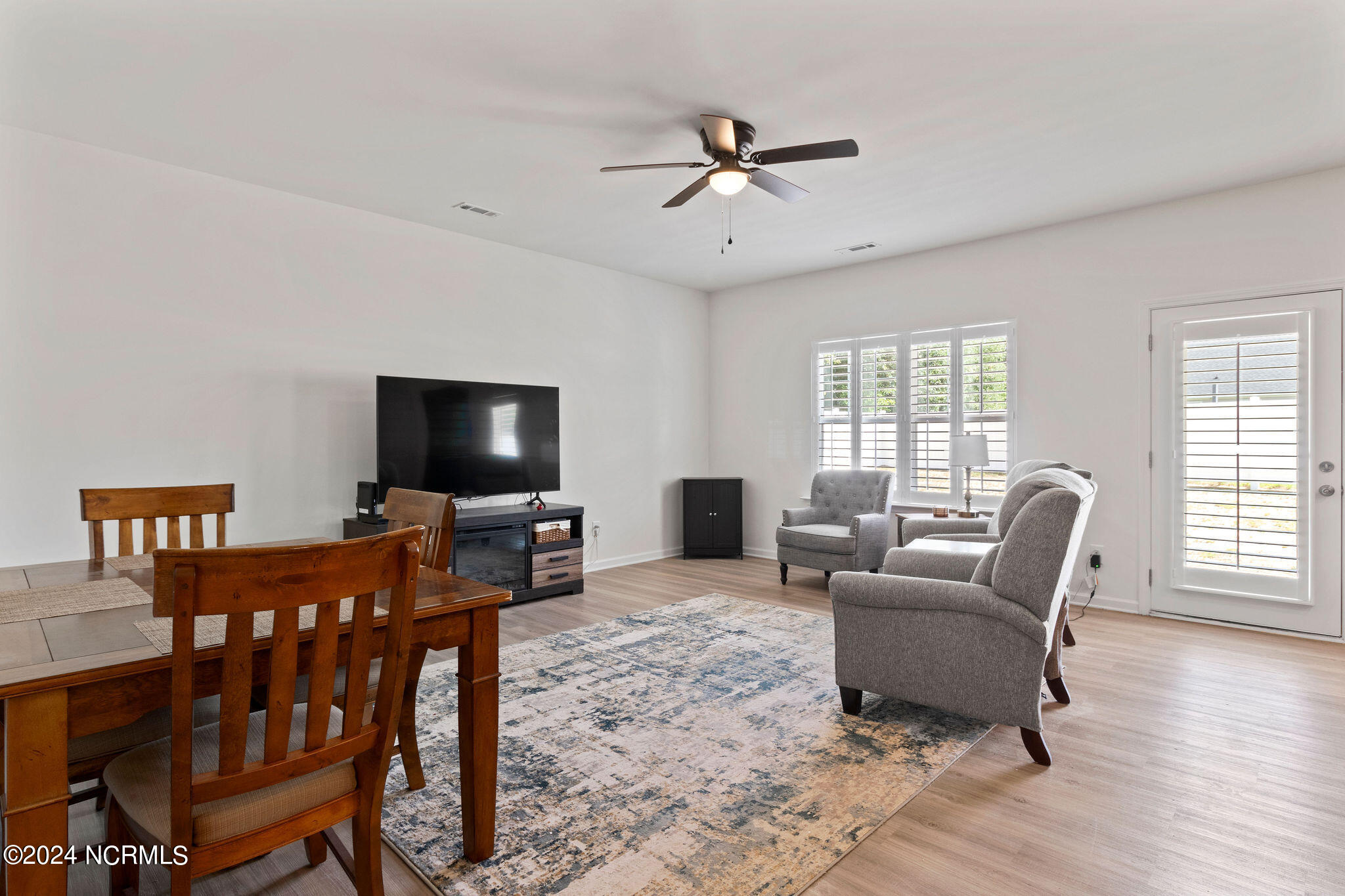 3924 Wilum Circle La Grange, NC 28551 - Photo 7 of 19 IMG_1707