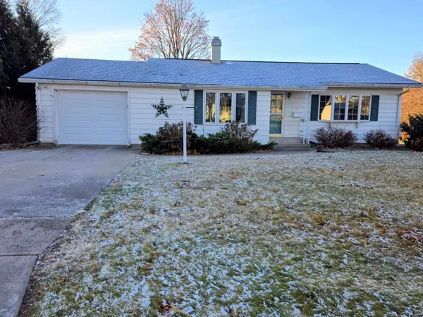 29 Lawndale Avenue, Ripon, WI 54971