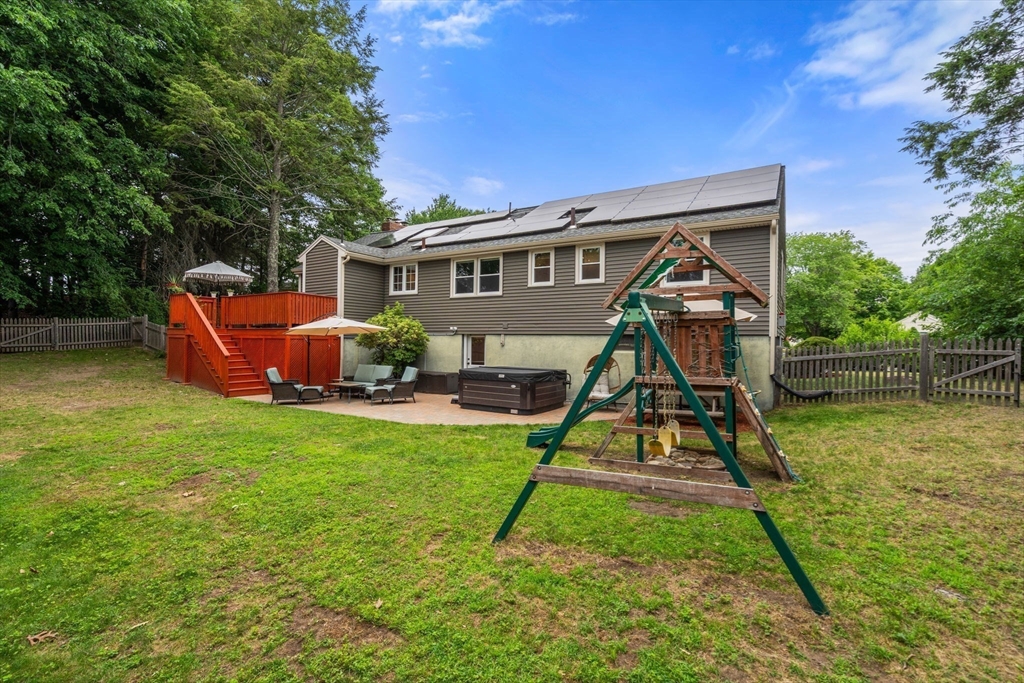 8 Birchwood Road Hudson, MA 01749 - Photo 29 of 36
