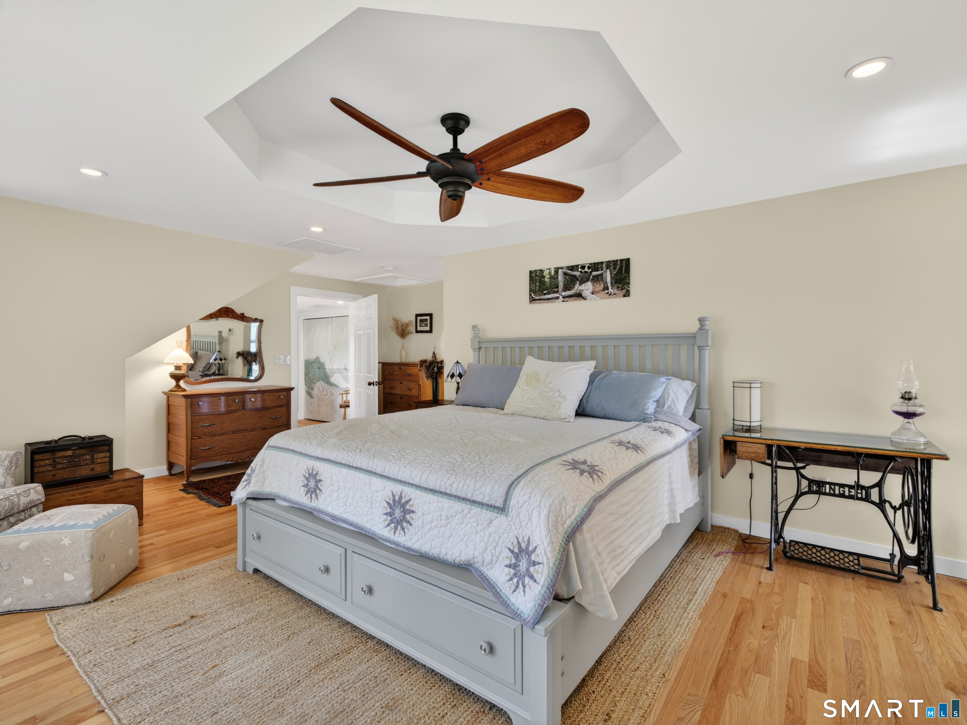 82 Pratt Road Clinton, CT 06413 - Photo 25 of 40 Good size bedroom with an attached ensuite bathroom.