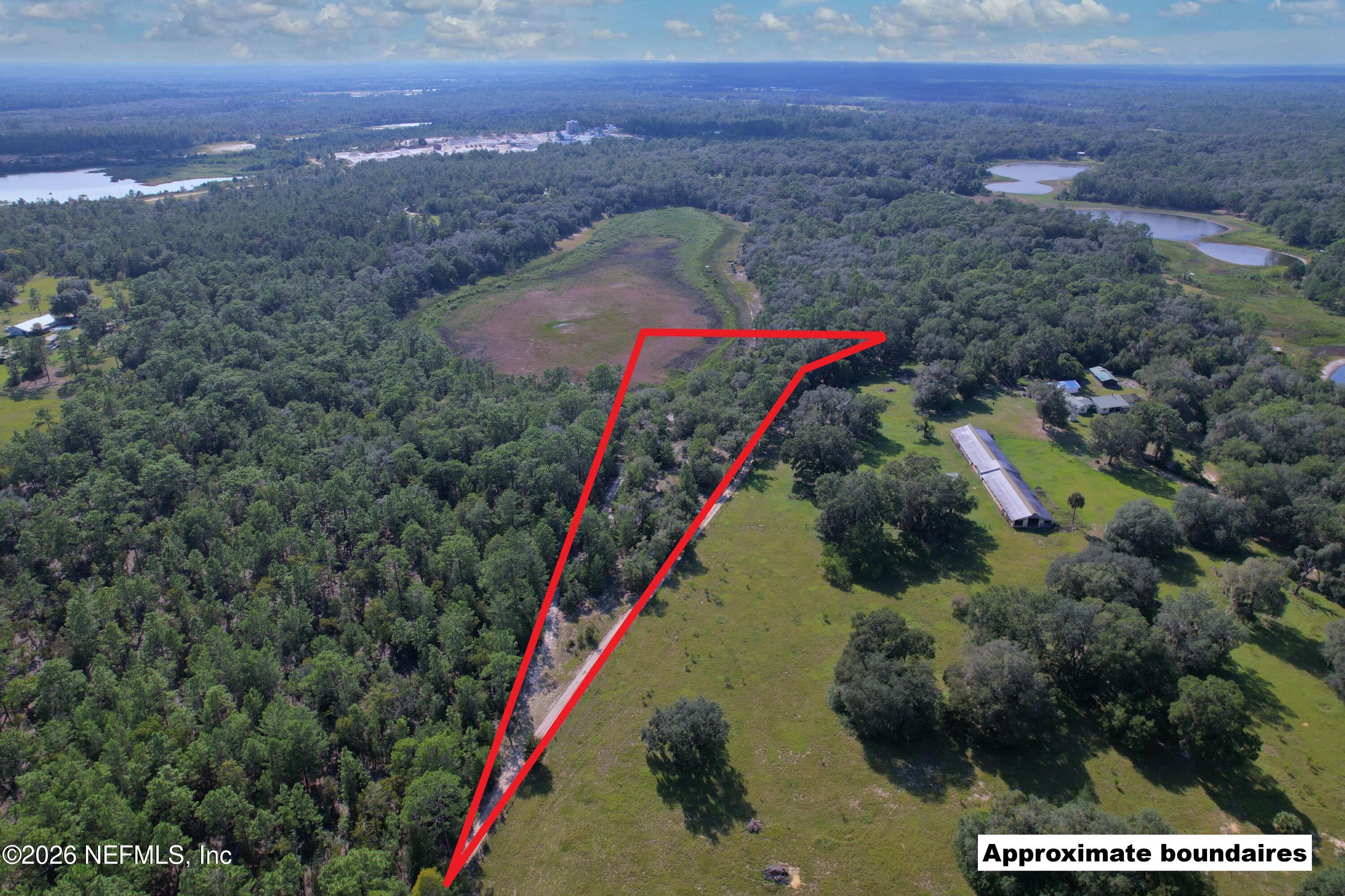 117 East Lake Road Interlachen, FL 32148 - Photo 2 of 12 2