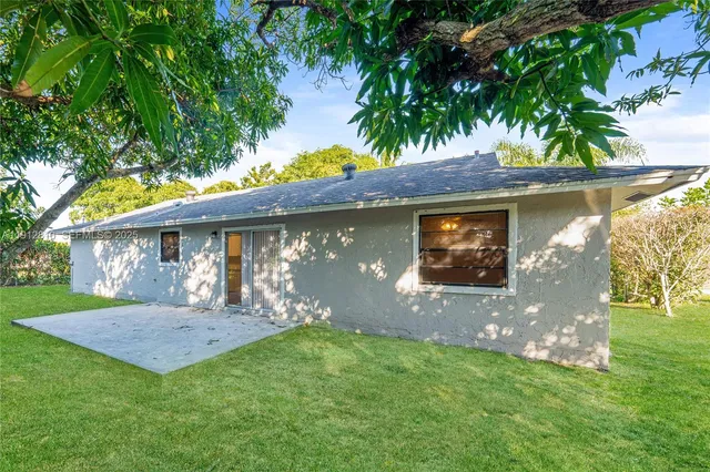 $3,085 | 586 Udell Lane, Delray Beach, FL 33445