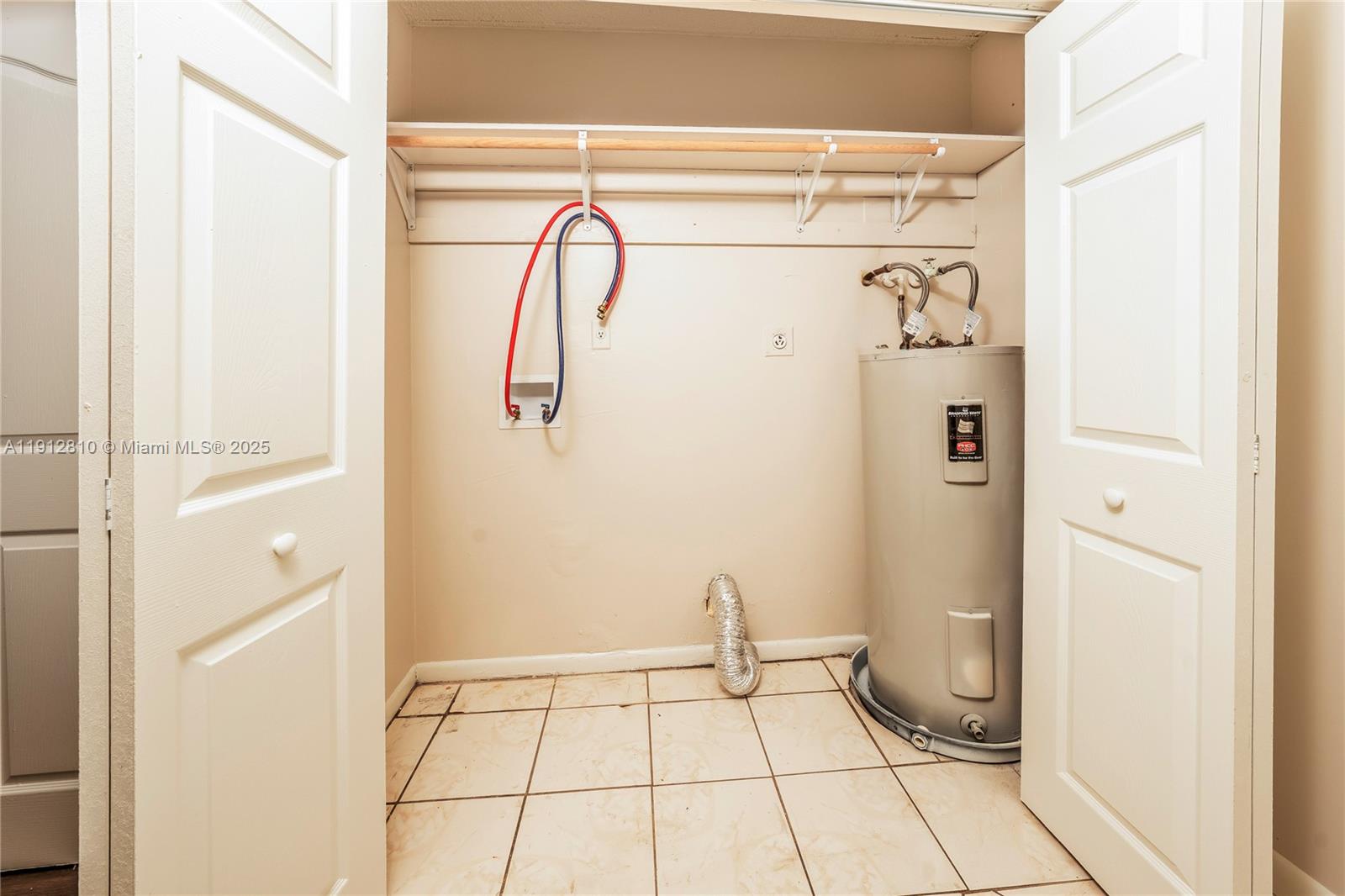 586 Udell Lane Delray Beach, FL 33445 - Photo 7 of 16 a bathroom with a shower