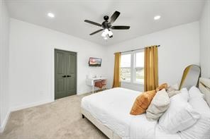 4010 Dreyfus Street Houston, TX 77021 - Photo 31 of 41 Plenty of room in the primary