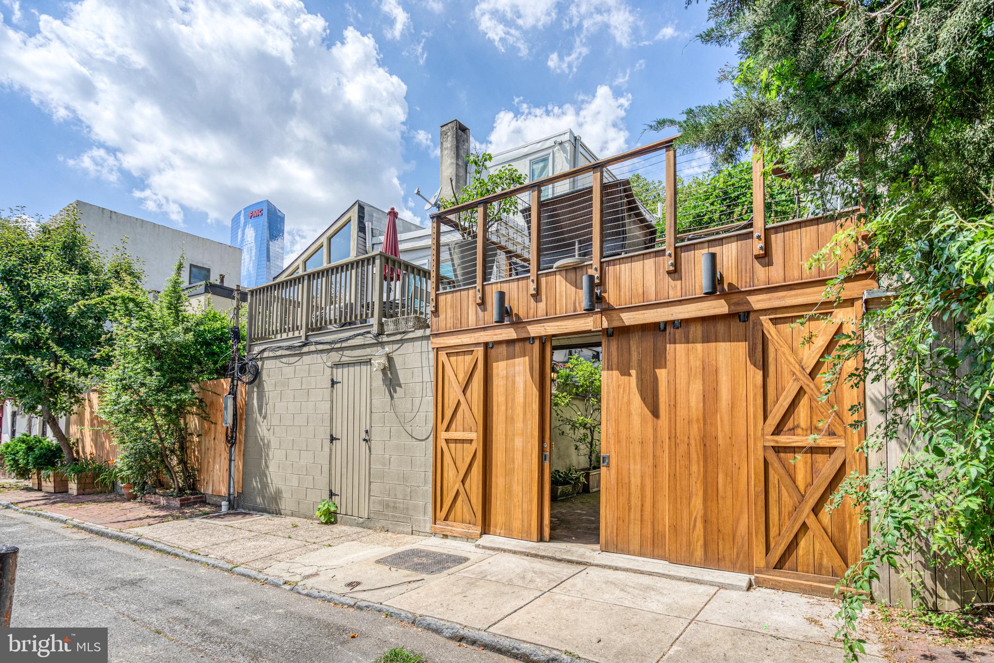 2216 Rittenhouse Square Philadelphia, PA 19103 - Photo 16 of 40