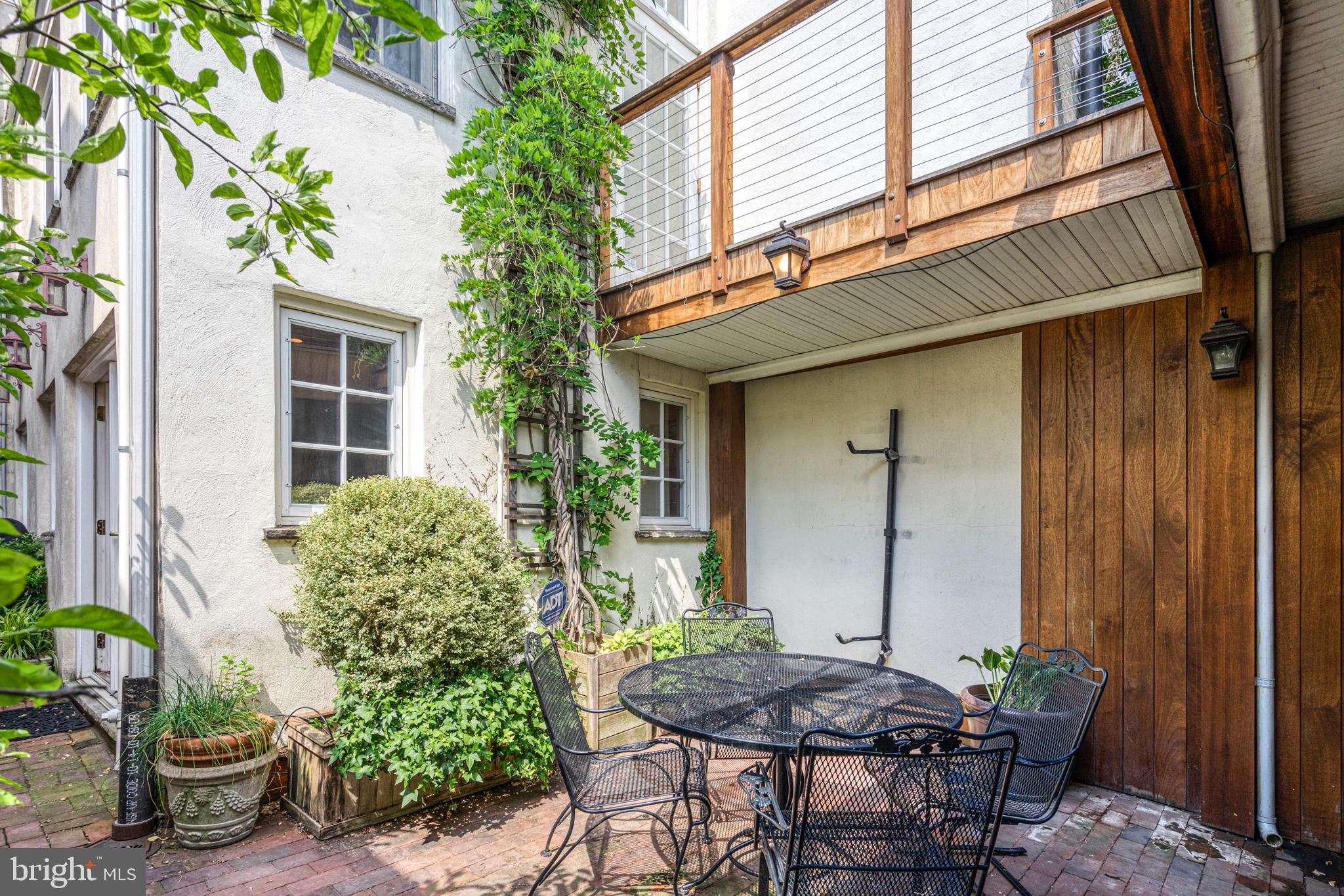 2216 Rittenhouse Square Philadelphia, PA 19103 - Photo 17 of 40