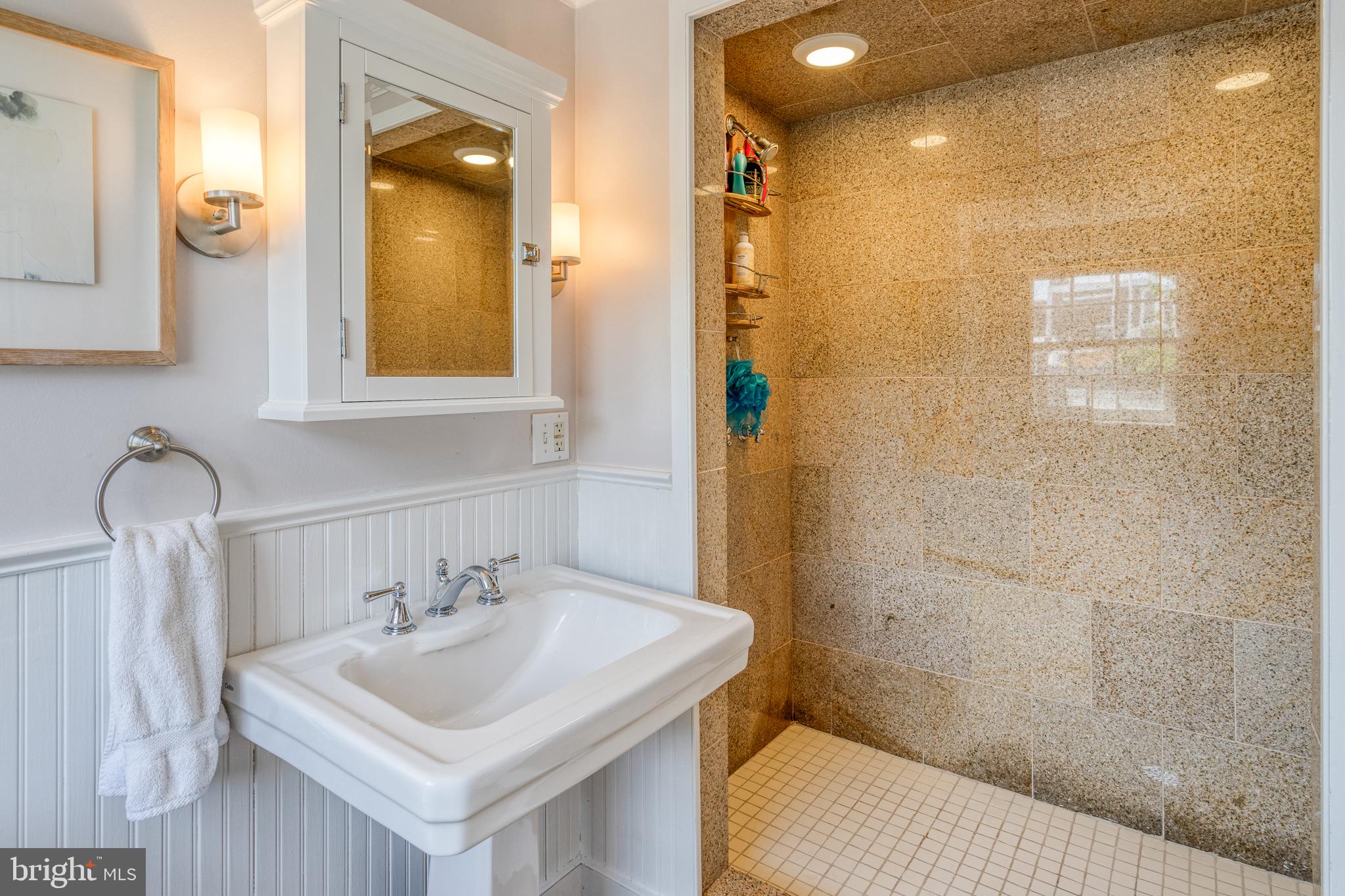 2216 Rittenhouse Square Philadelphia, PA 19103 - Photo 34 of 40