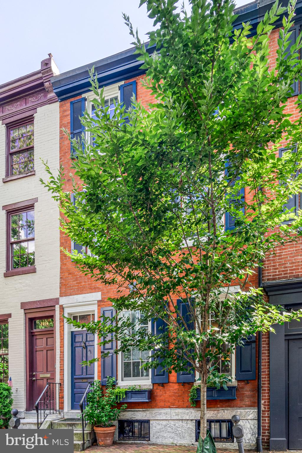 2216 Rittenhouse Square Philadelphia, PA 19103 - Photo 37 of 40