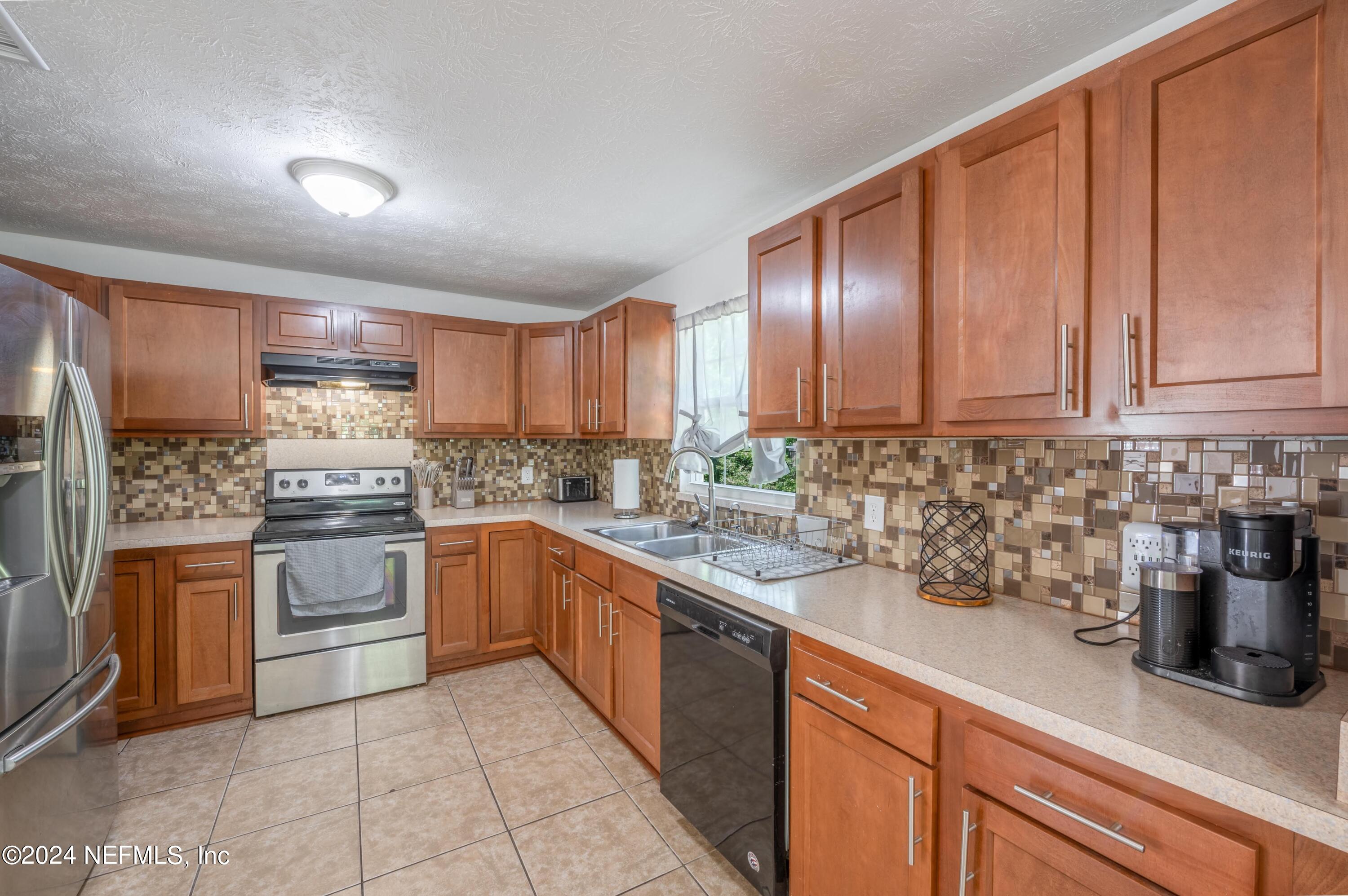 2024_07_08 351 Capella Rd-052-kitchen_Or