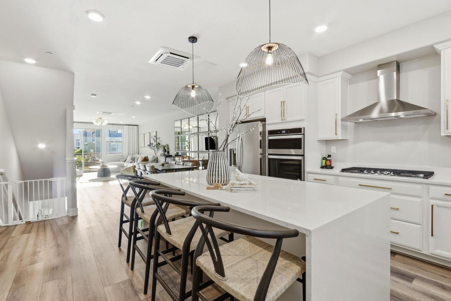 5740 Vibrant Loop San Jose, CA 95119 - Photo 6 of 32