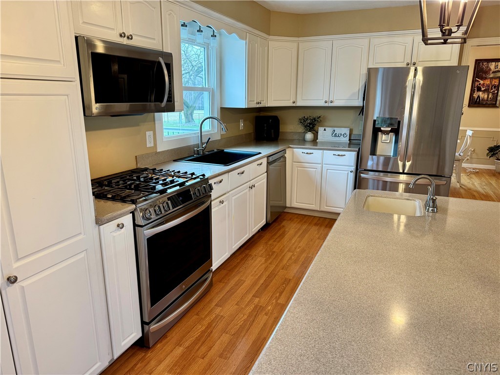 621 Deerfield Drive Oneida, NY 13421 - Photo 16 of 46