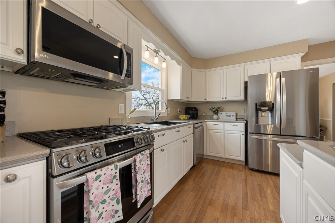 621 Deerfield Drive Oneida, NY 13421 - Photo 16 of 48