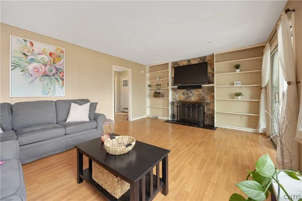 $489,900 | 621 Deerfield Drive, Oneida, NY 13421