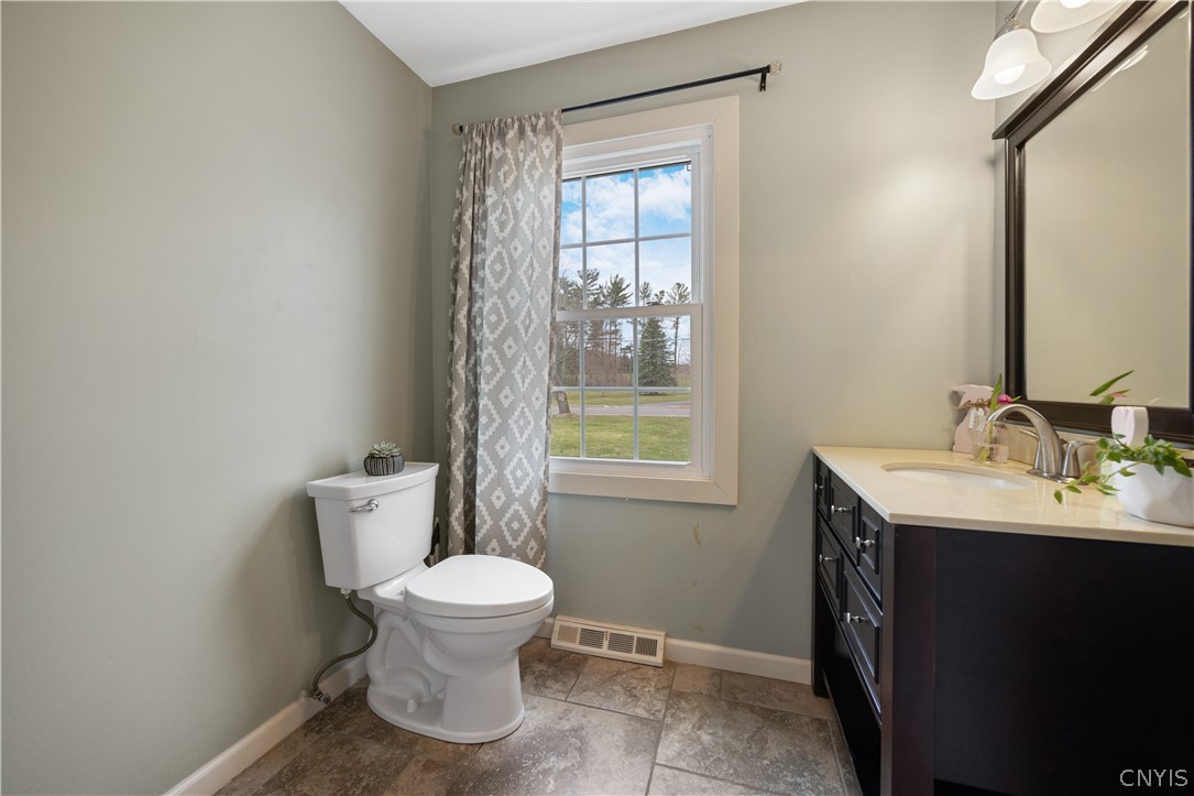 621 Deerfield Drive Oneida, NY 13421 - Photo 25 of 46
