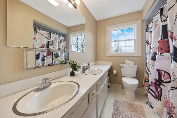 $489,900 | 621 Deerfield Drive, Oneida, NY 13421