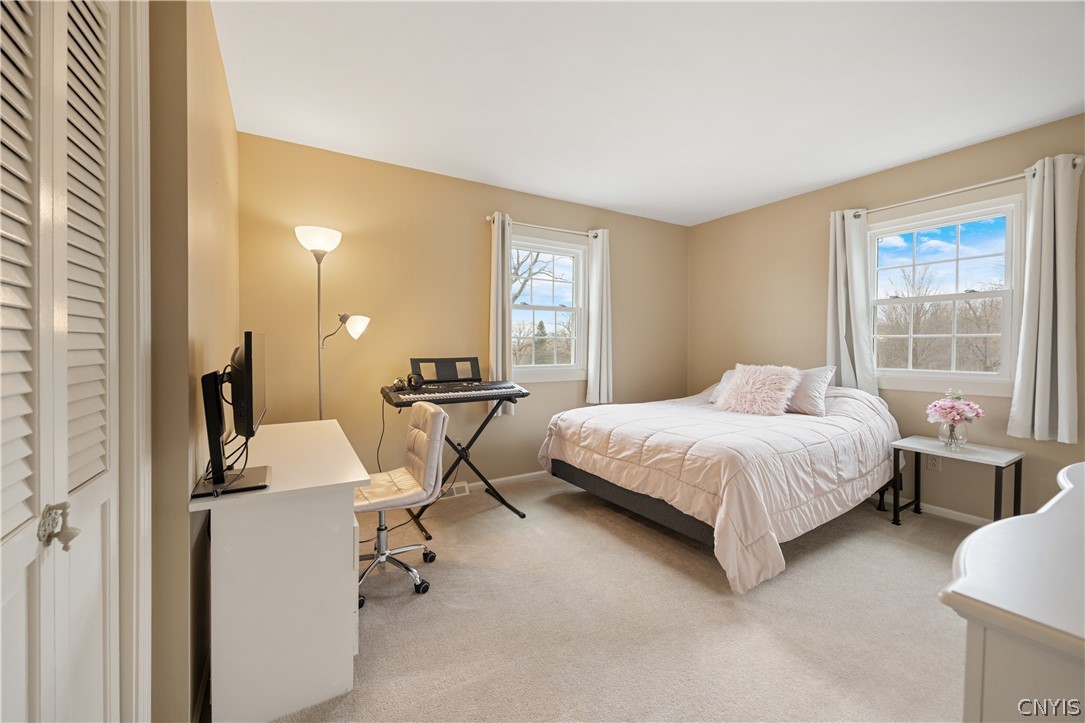 621 Deerfield Drive Oneida, NY 13421 - Photo 31 of 46