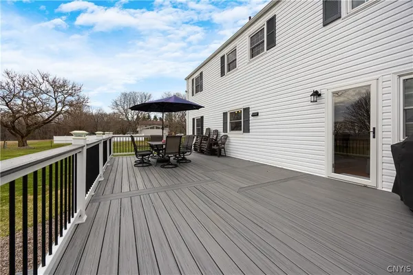 $489,900 | 621 Deerfield Drive, Oneida, NY 13421