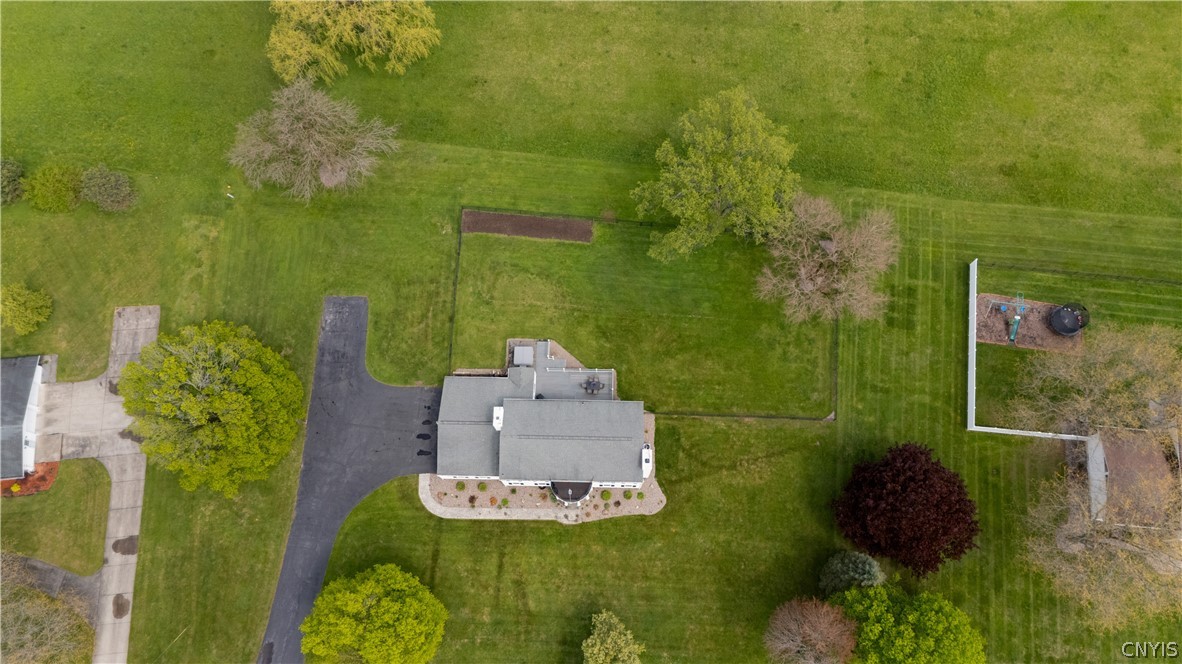 621 Deerfield Drive Oneida, NY 13421 - Photo 42 of 46