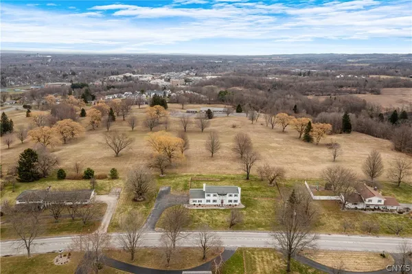 $489,900 | 621 Deerfield Drive, Oneida, NY 13421