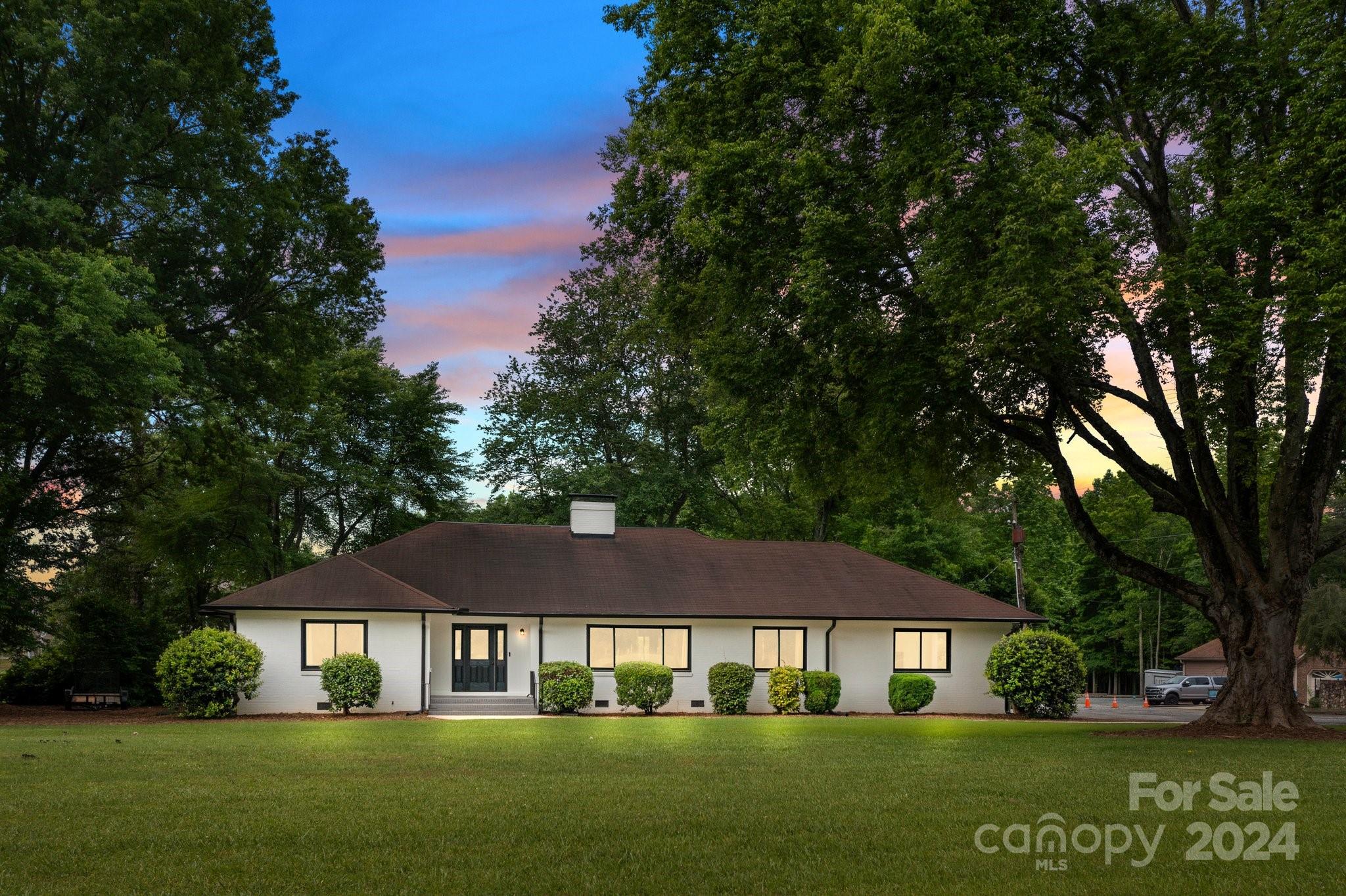7101 Pleasant Grove Road Charlotte, NC 28216 - Photo 1 of 48 Gallery Image 1