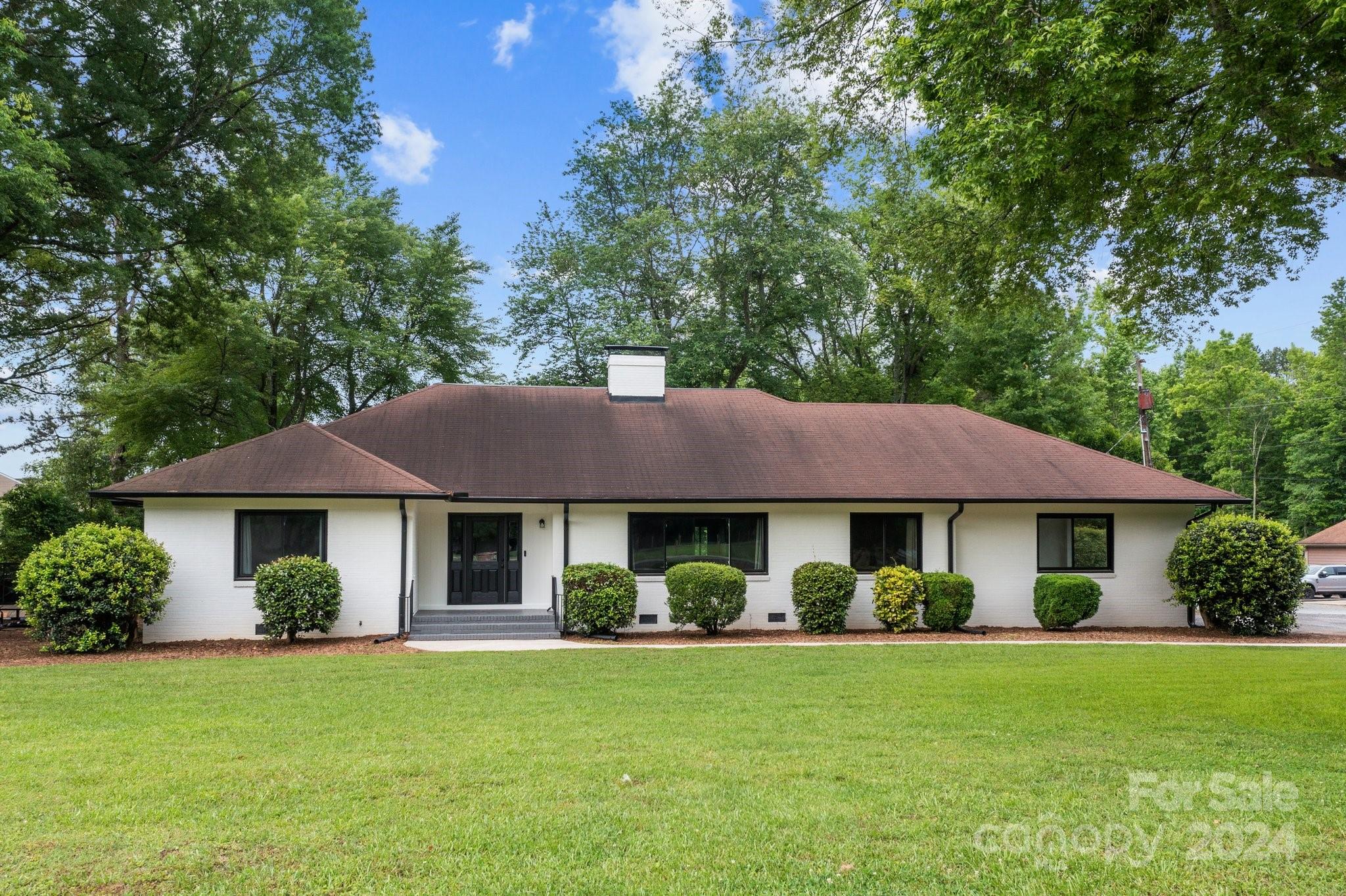 7101 Pleasant Grove Road Charlotte, NC 28216 - Photo 13 of 48 Gallery Image 13