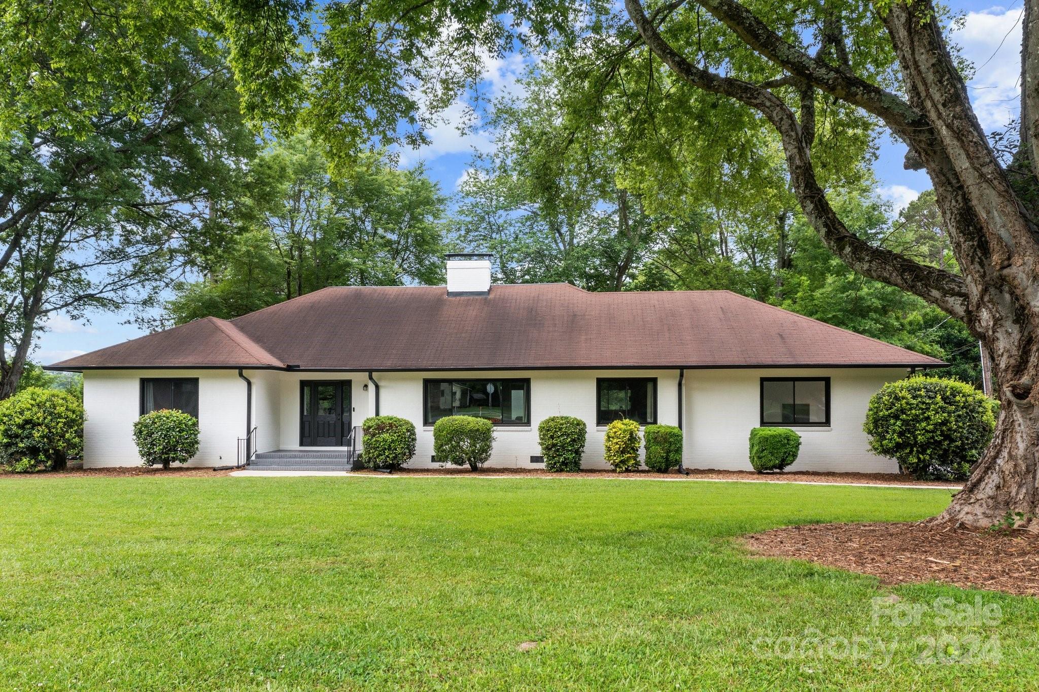 7101 Pleasant Grove Road Charlotte, NC 28216 - Photo 14 of 48 Gallery Image 14