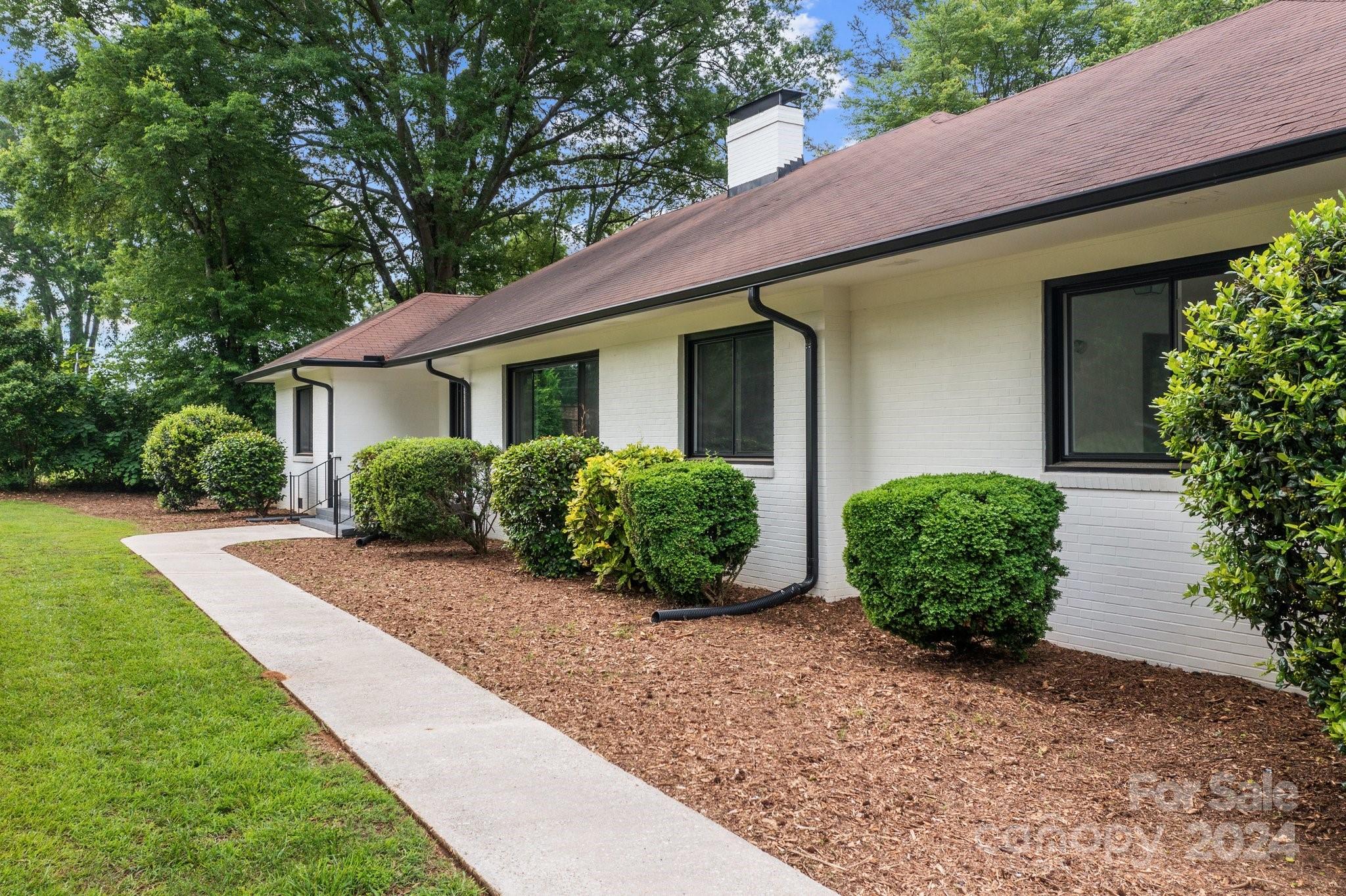 7101 Pleasant Grove Road Charlotte, NC 28216 - Photo 19 of 48 Gallery Image 19