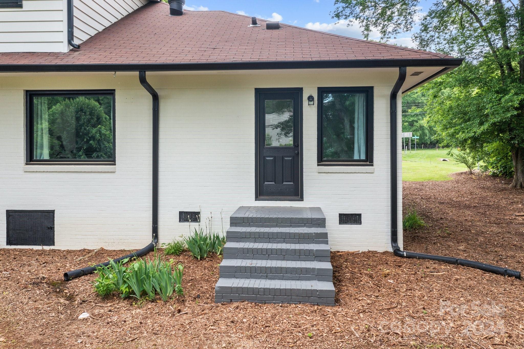 7101 Pleasant Grove Road Charlotte, NC 28216 - Photo 26 of 48 Gallery Image 26