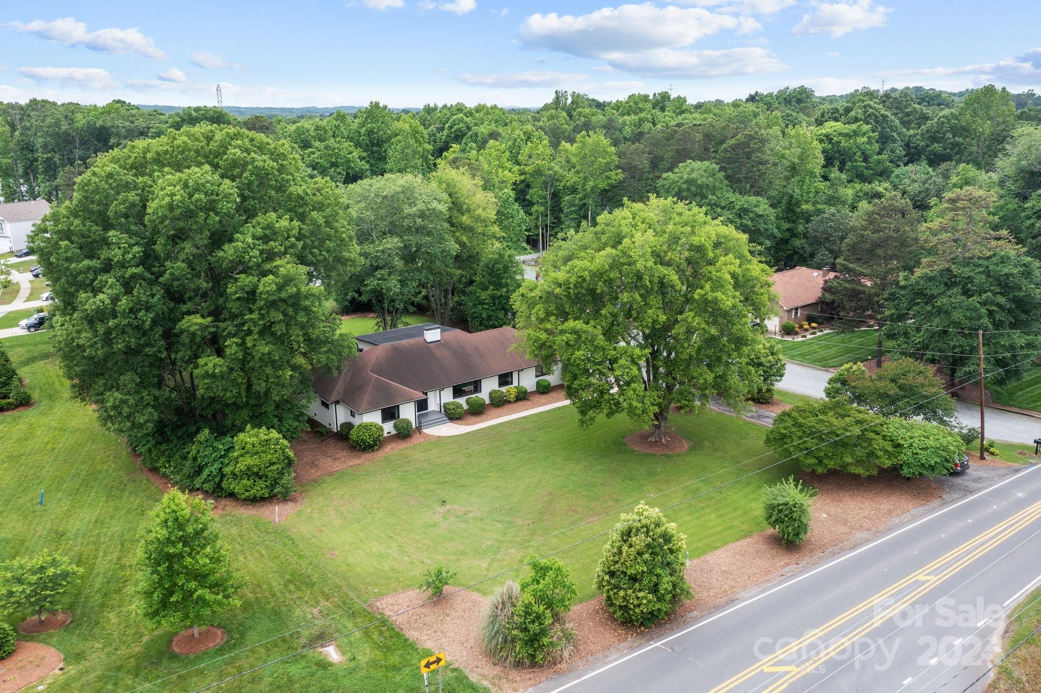 7101 Pleasant Grove Road Charlotte, NC 28216 - Photo 27 of 48 Gallery Image 27