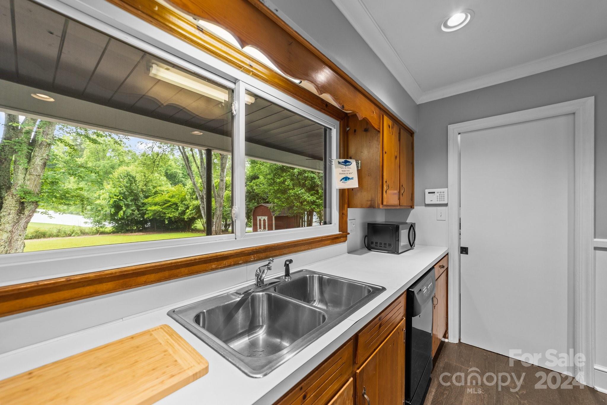 7101 Pleasant Grove Road Charlotte, NC 28216 - Photo 38 of 48 Gallery Image 38