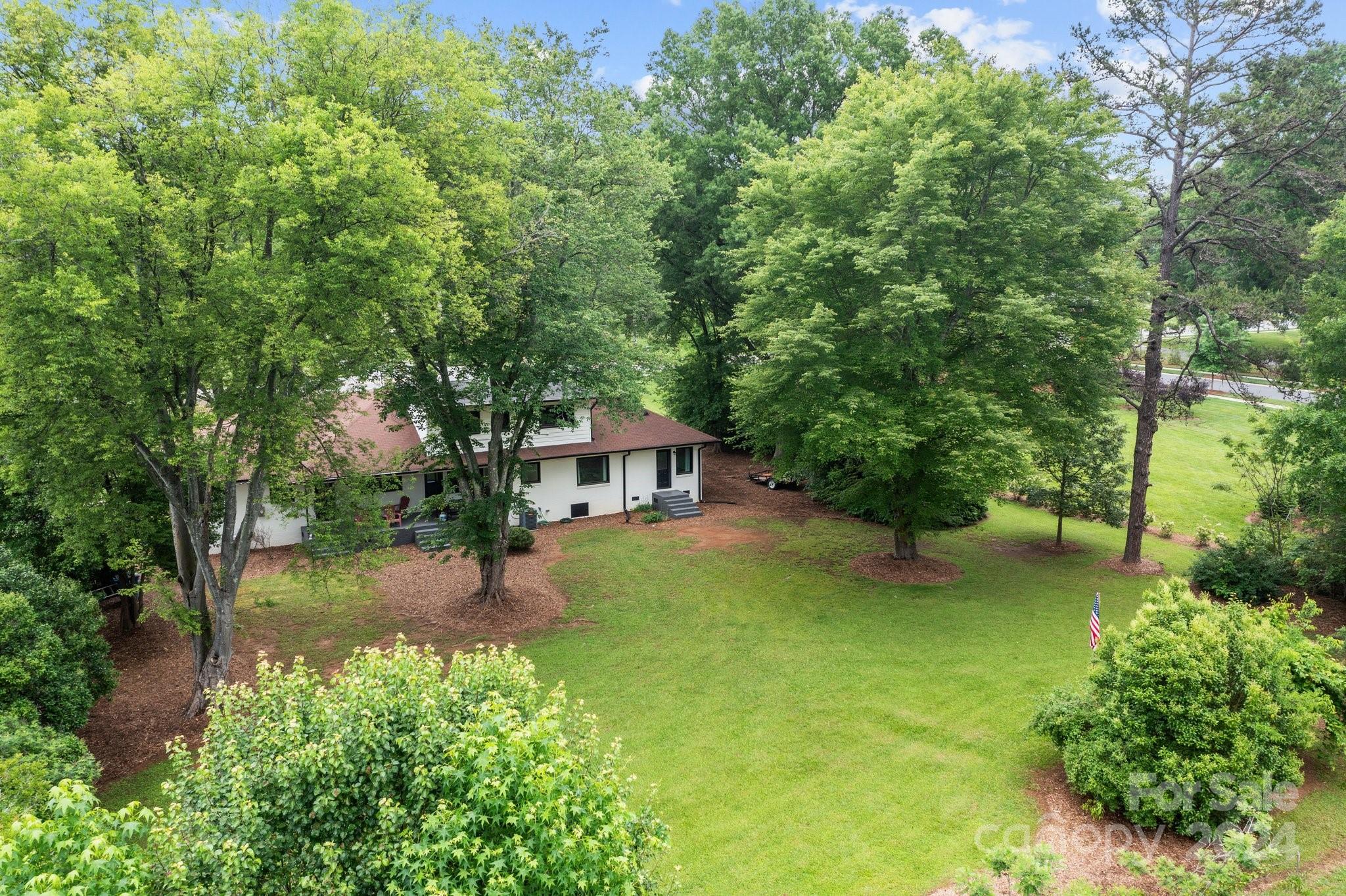 7101 Pleasant Grove Road Charlotte, NC 28216 - Photo 5 of 48 Gallery Image 5