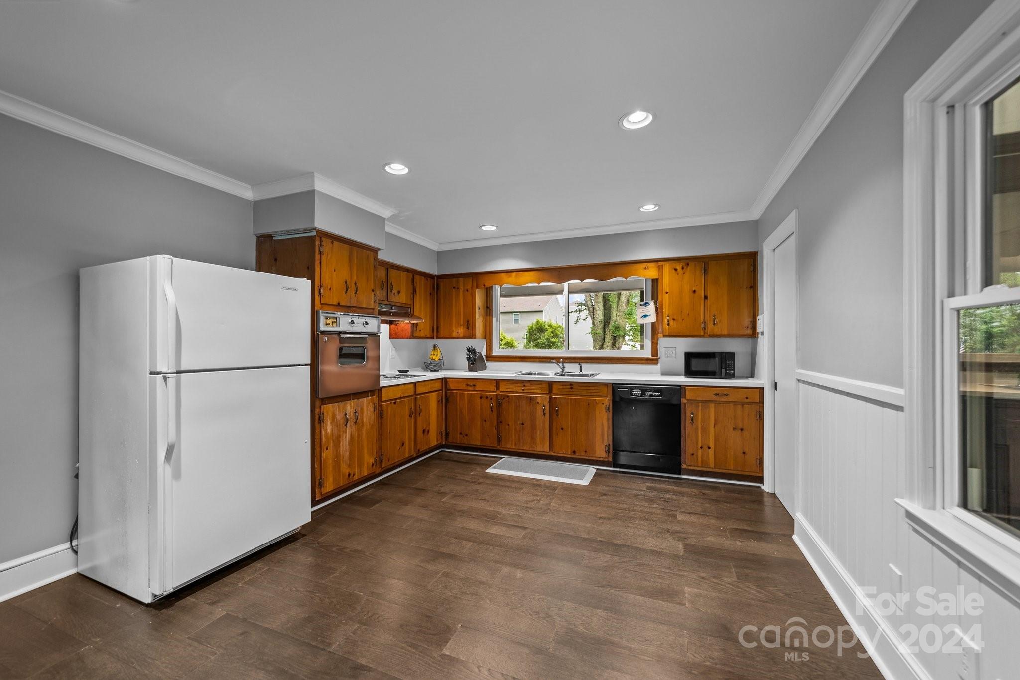 7101 Pleasant Grove Road Charlotte, NC 28216 - Photo 8 of 48 Gallery Image 8