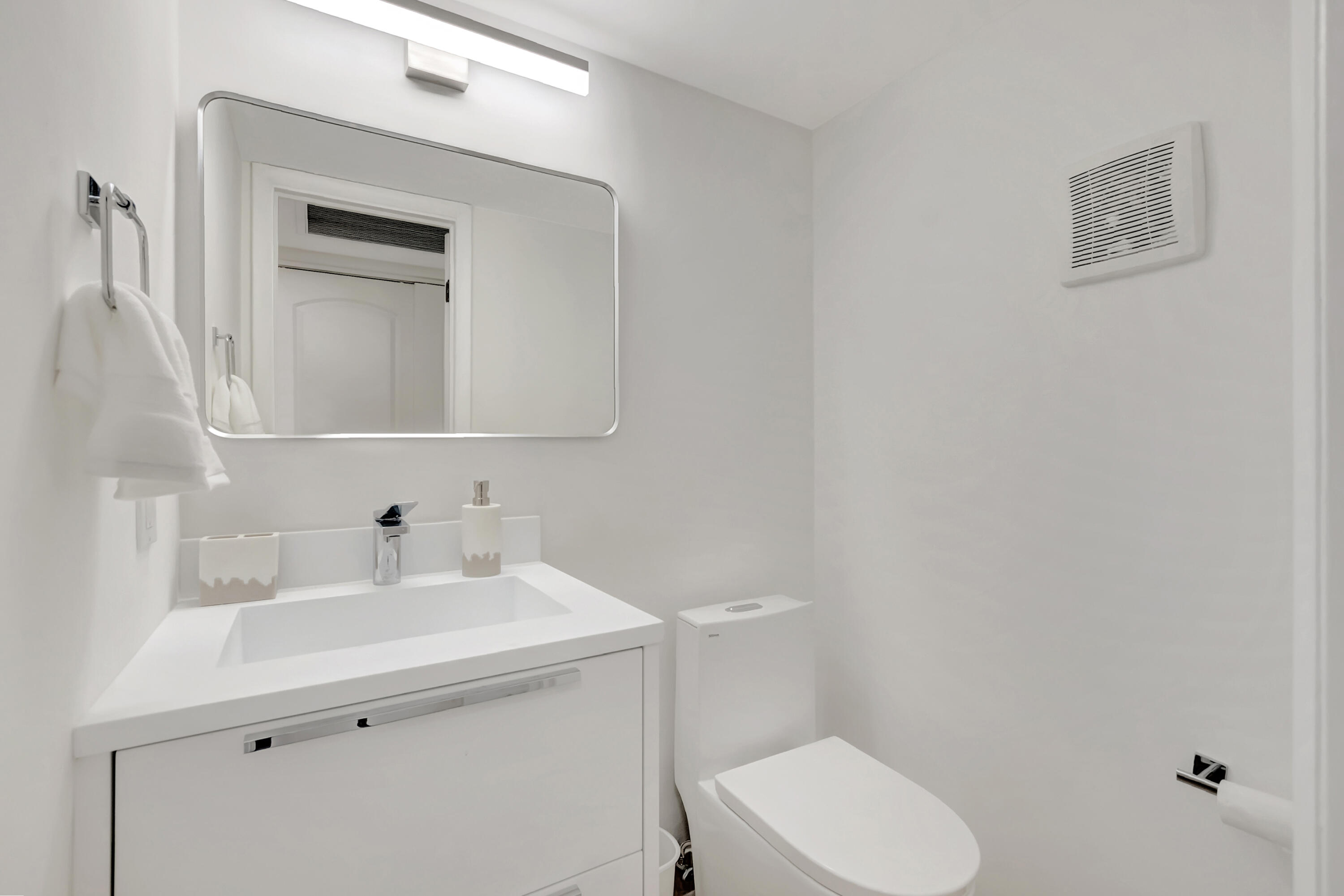 1072 Yarmouth C Boca Raton, FL 33434 - Photo 13 of 40 13-print-DSC_1151