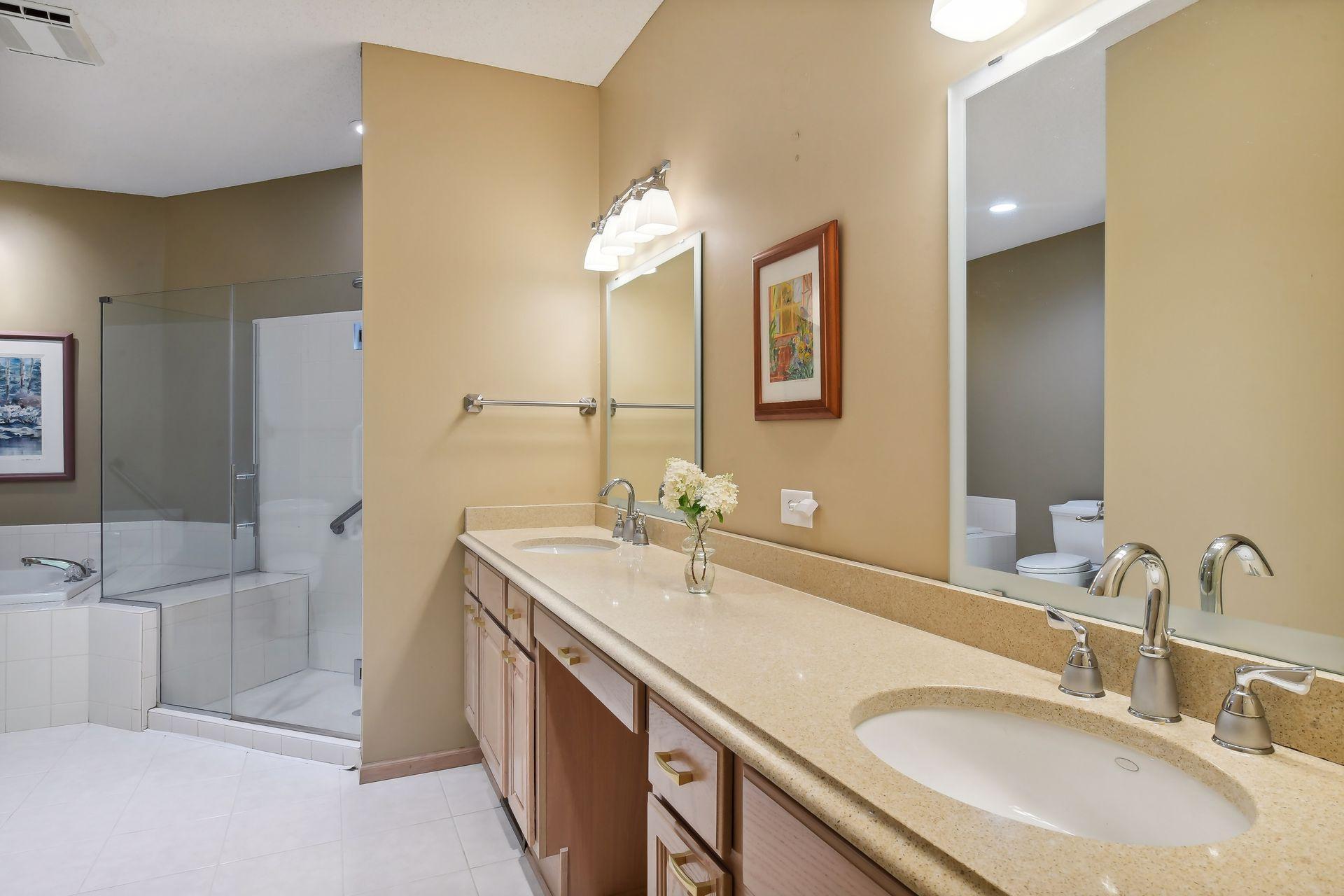 7145 Crowne Oak Road Eden Prairie, MN 55344 - Photo 15 of 40 Gallery Image 15